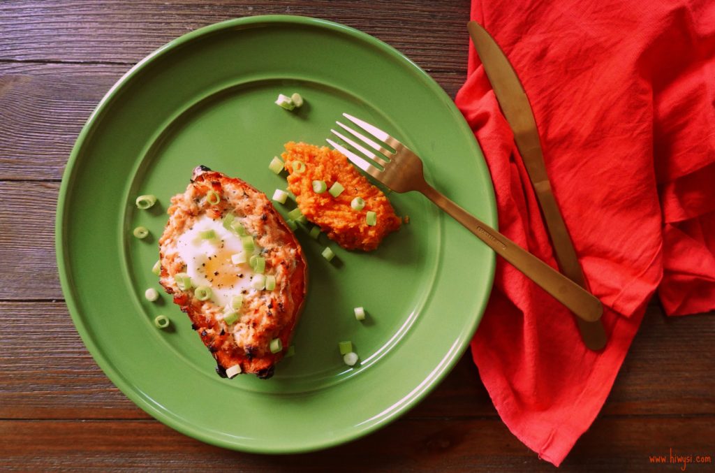 Baked sweet potato with egg and smoked salmon - HIWYSI